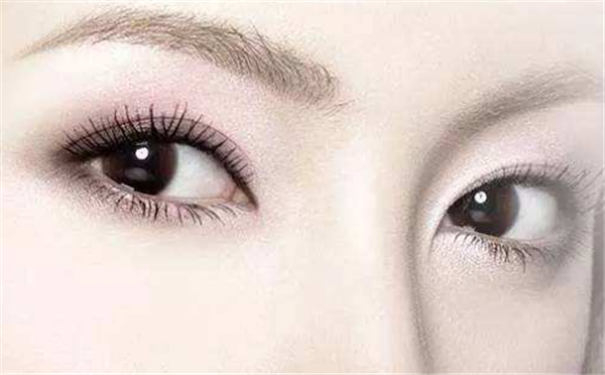 女人双眼皮的面相分析