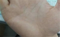 手相金三角跟财运之间的关系分析