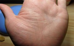 除了手相掌纹之外，这些特征也千万别忽视，很