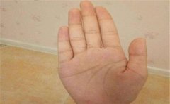 手相智慧线短的人不一定笨,还应该和其他特征