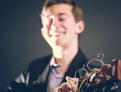 怎麼從男臉部痣相看出他的運勢？  