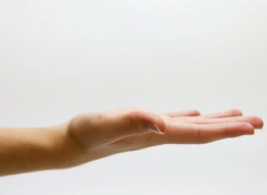 大師線上盤點 什麼樣的痣是富人痣痣相